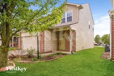 8048 Maple Stream Blvd, Indianapolis, IN 46217