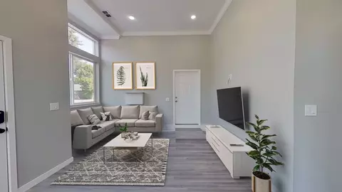 5699 Shattuck Ave, Oakland, CA 94609