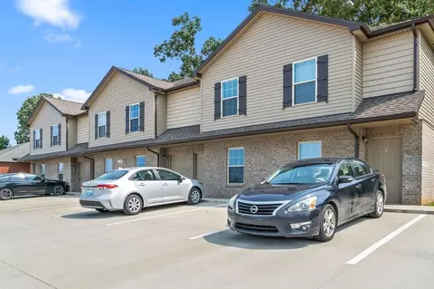 1269 Parkway Pl, Clarksville, TN 37042