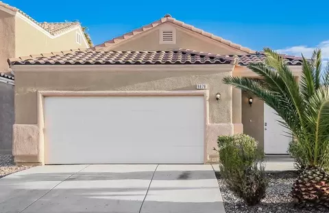 9878 Mackovski Ct, Spring Valley, NV 89148