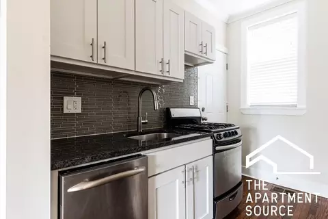 w roscoe st, Chicago, IL 60634