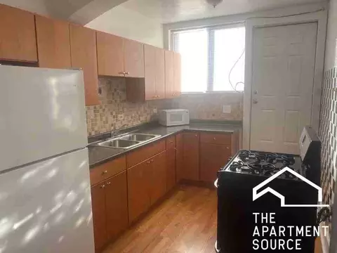 3150 N Laramie Ave #2C, Chicago, IL 60641