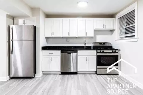732 W Roscoe St #NG, Chicago, IL 60657
