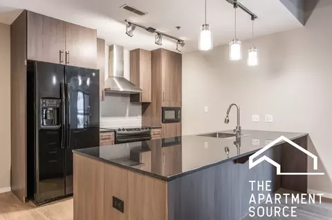 211 W Scott St, Chicago, IL 60610