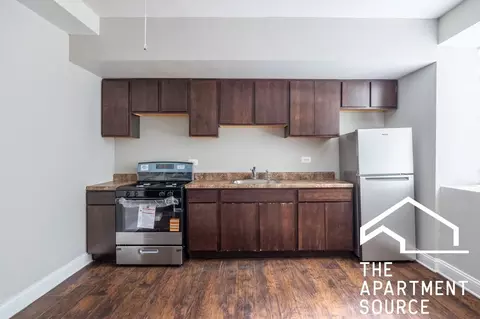 2306 W Rosemont Ave #G, Chicago, IL 60659