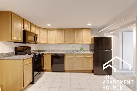 5101 W Newport Ave #GDN, Chicago, IL 60641