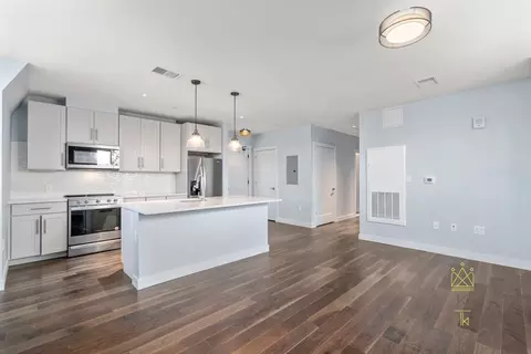 136 Babcock St #410, Brookline, MA 02446