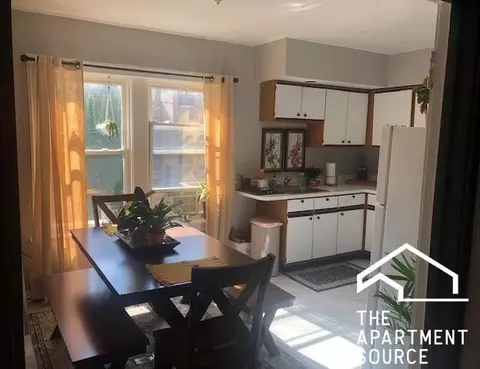1335 W Carmen Ave #3B, Chicago, IL 60640