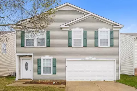 1228 N Aberdeen Dr, Franklin, IN 46131