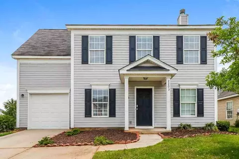 2203 Pimpernel Rd, Charlotte, NC 28213