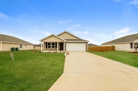 100 Cora Rd, Defuniak Springs, FL 32433