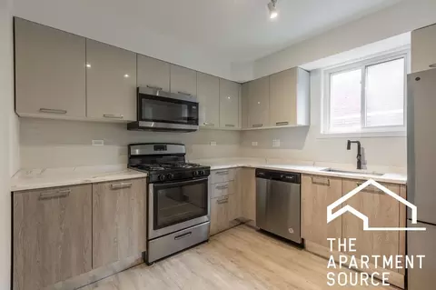 7621 N Sheridan Rd #2K, Chicago, IL 60626