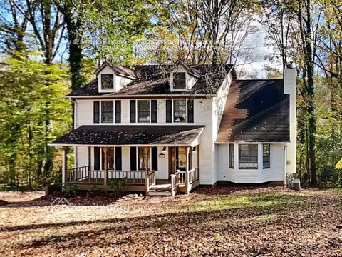3852 Betty Jean Ct SW, Lilburn, GA 30047