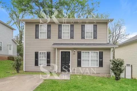 221 Centre St, Charlotte, NC 28216