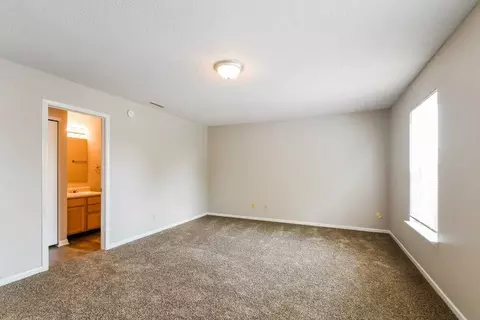 9322 W Dockside Cir, Pendleton, IN 46064 photo 13
