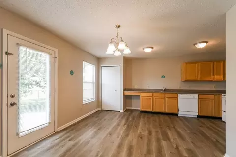 9322 W Dockside Cir, Pendleton, IN 46064 photo 9