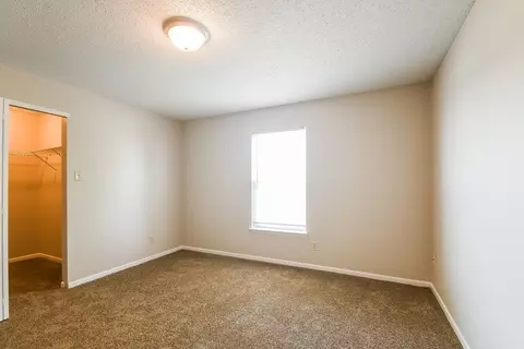 9322 W Dockside Cir, Pendleton, IN 46064 photo 15