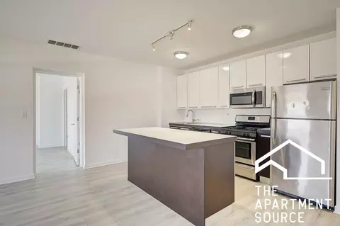 1544 W Glenlake Ave #5B, Chicago, IL 60660