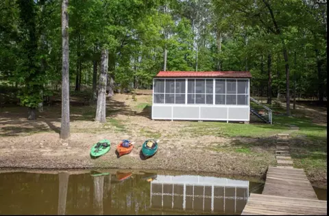 2207 White Oak Ln, Camden, SC 29020
