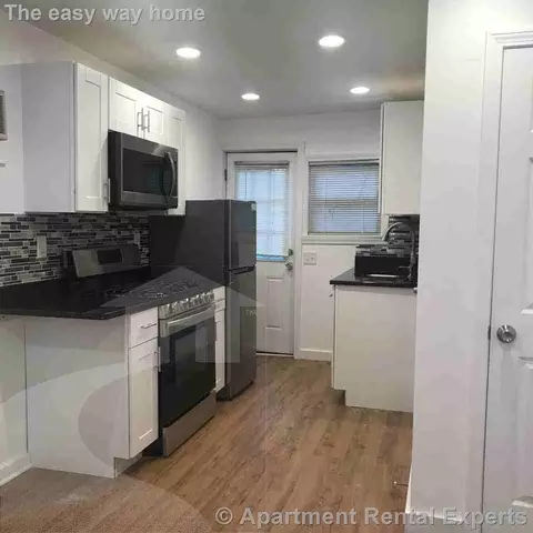 95 Beacon St #A, Somerville, MA 02143