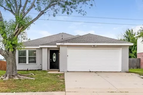 6019 Guilia Dr, Grand Prairie, TX 75052