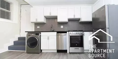 w roscoe st, Chicago, IL 60634