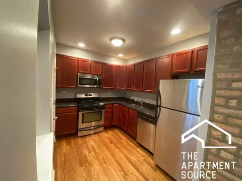 2708 W Arthur Ave #1S, Chicago, IL 60645