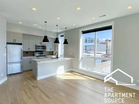 1050 W Cornelia Ave #403, Chicago, IL 60657
