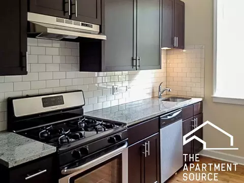 855 W Cornelia Ave #2W, Chicago, IL 60657