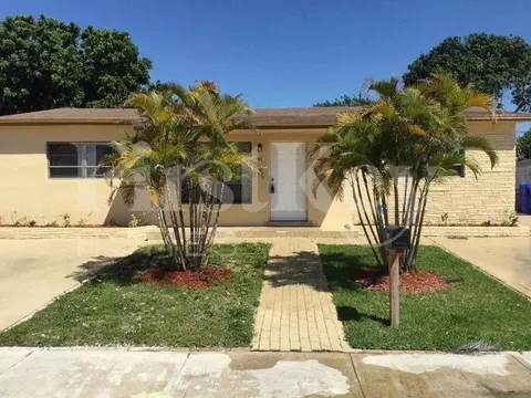 7361 Arthur St, Hollywood, FL 33024
