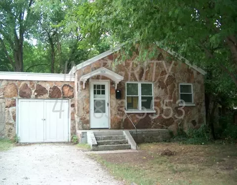 1851 N Johnston Ave, Springfield, MO 65803