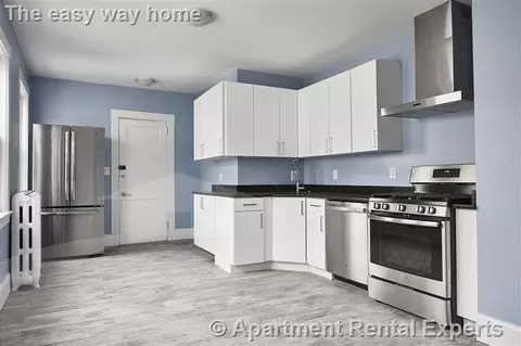 52 Mansfield St #1, Somerville, MA 02143