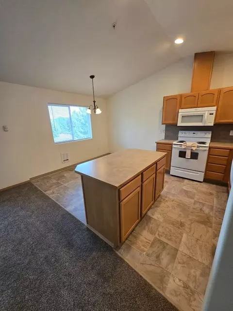 Twin Pines Apartments, Spokane Valley, WA 99216