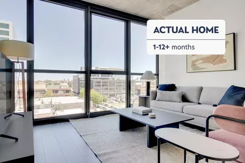 180 N Ada St, Chicago, IL 60607