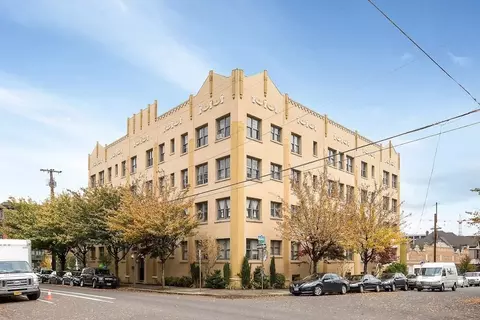 708 NW 19th Ave, Portland, OR 97209