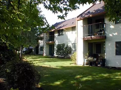6820 SW Hall Blvd, Beaverton, OR 97008