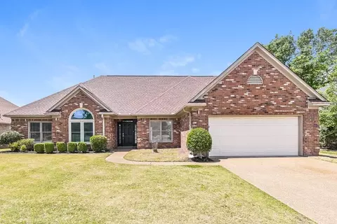 4463 Whispering Bend Dr, Memphis, TN 38125