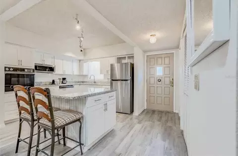 2384 Tahitian Ln #28, Clearwater, FL 33763