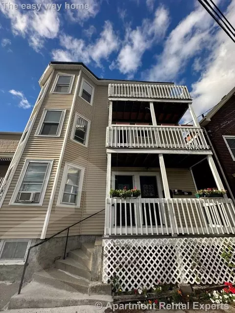 27 Durham St #2, Somerville, MA 02143