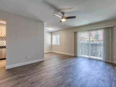 2930 N 46th St, Phoenix, AZ 85018