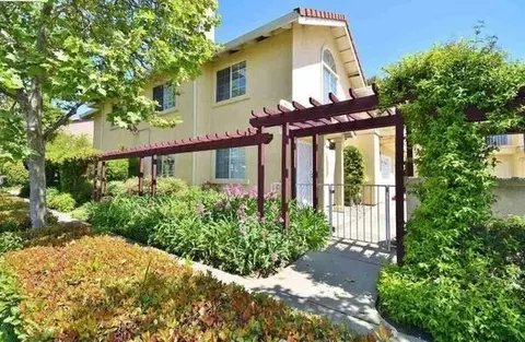 22904 Grand St, Hayward, CA 94541