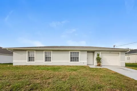 2810 39th St SW, Lehigh Acres, FL 33976