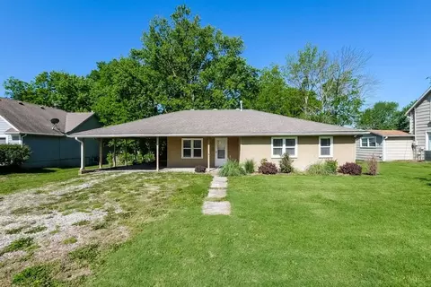 410 S Washington St, Raymore, MO 64083