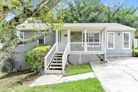 564 Crestridge Ct, Stone Mountain, GA 30083