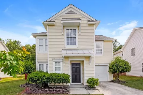 2613 Quarry Ridge Ln, Raleigh, NC 27610