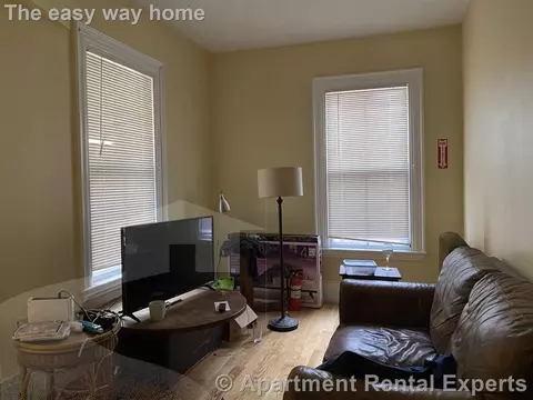 89 Hancock St #7, Cambridge, MA 02139