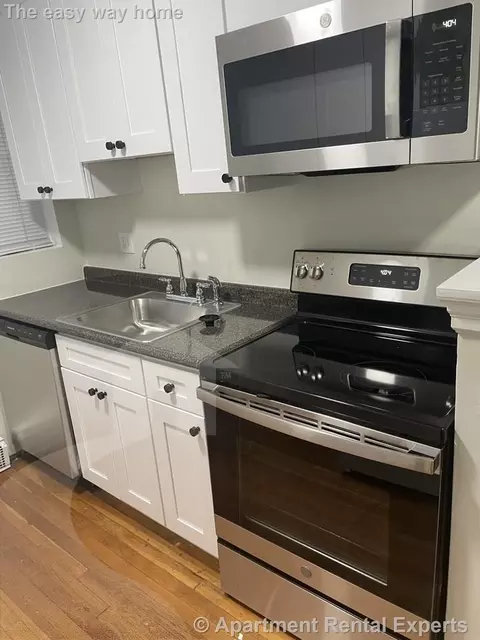 402 Highland Ave #4, Somerville, MA 02144