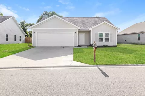 1055 Autumns Wood Cir E, Brunswick, GA 31525
