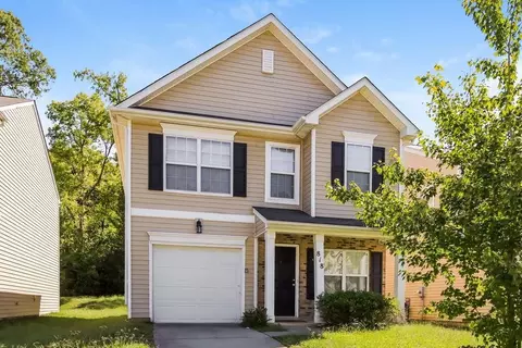 818 Rook Rd, Charlotte, NC 28216