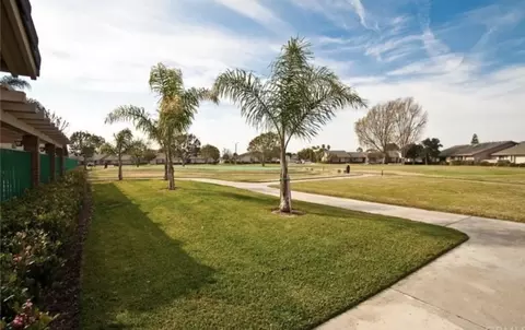 21372 Brookhurst St #3, Huntington Beach, CA 92646